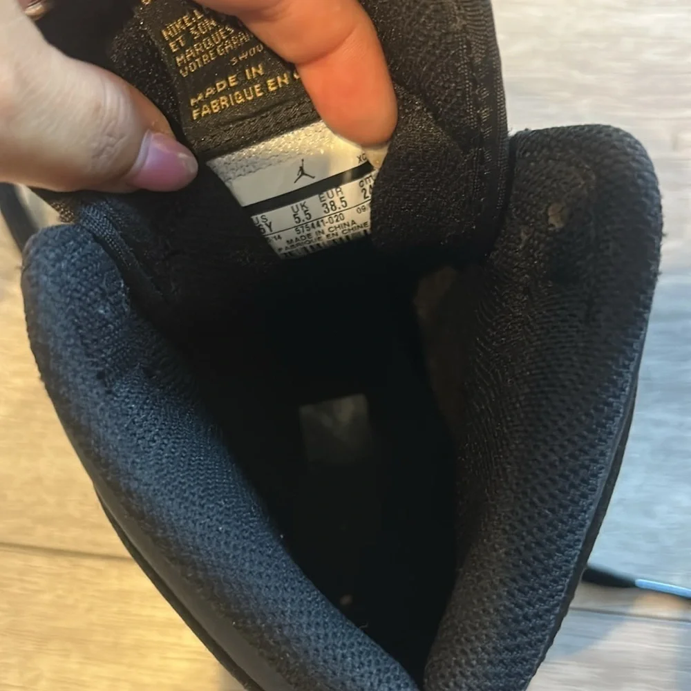 NWT Nike Jordan’s Black High-Top Sneakers 6Y
